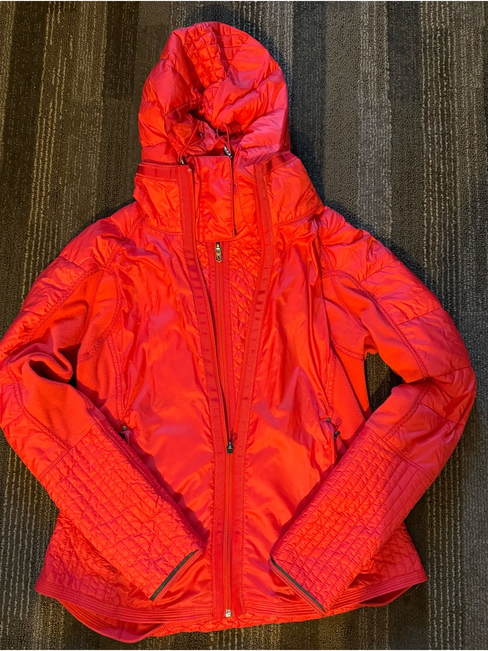 Lululemon Run: Bundle Up Jacket in the vibrant color "Love Red”, Size 12